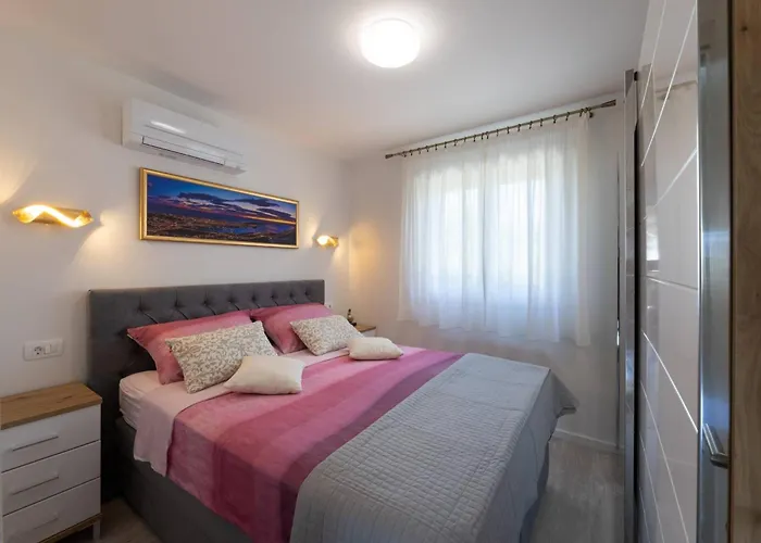 Apartment Shine